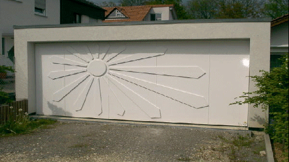 Kipptor mit Sonnenmotiv von Torbau Filder